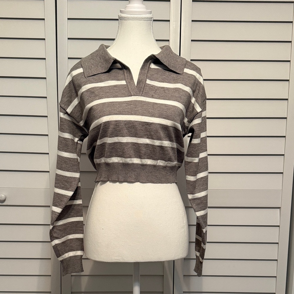 Commense Gray and White Striped Sweater